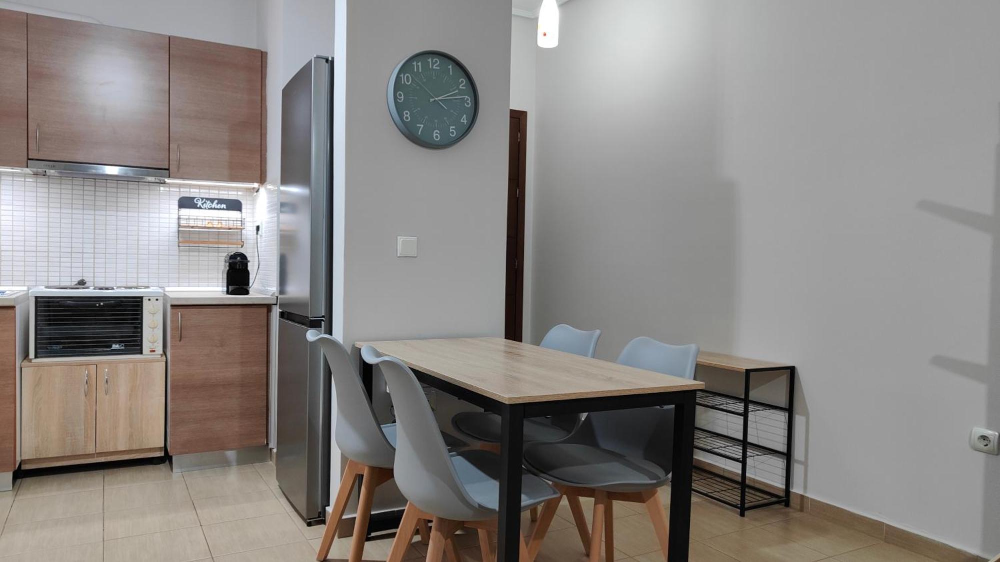 Rock & Roll 1 - Modern Apartment In Trikala Eksteriør billede