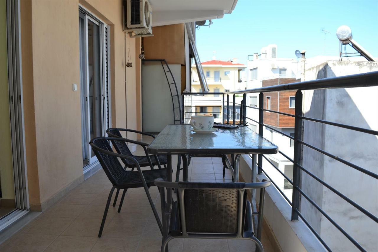Rock & Roll 1 - Modern Apartment In Trikala Eksteriør billede